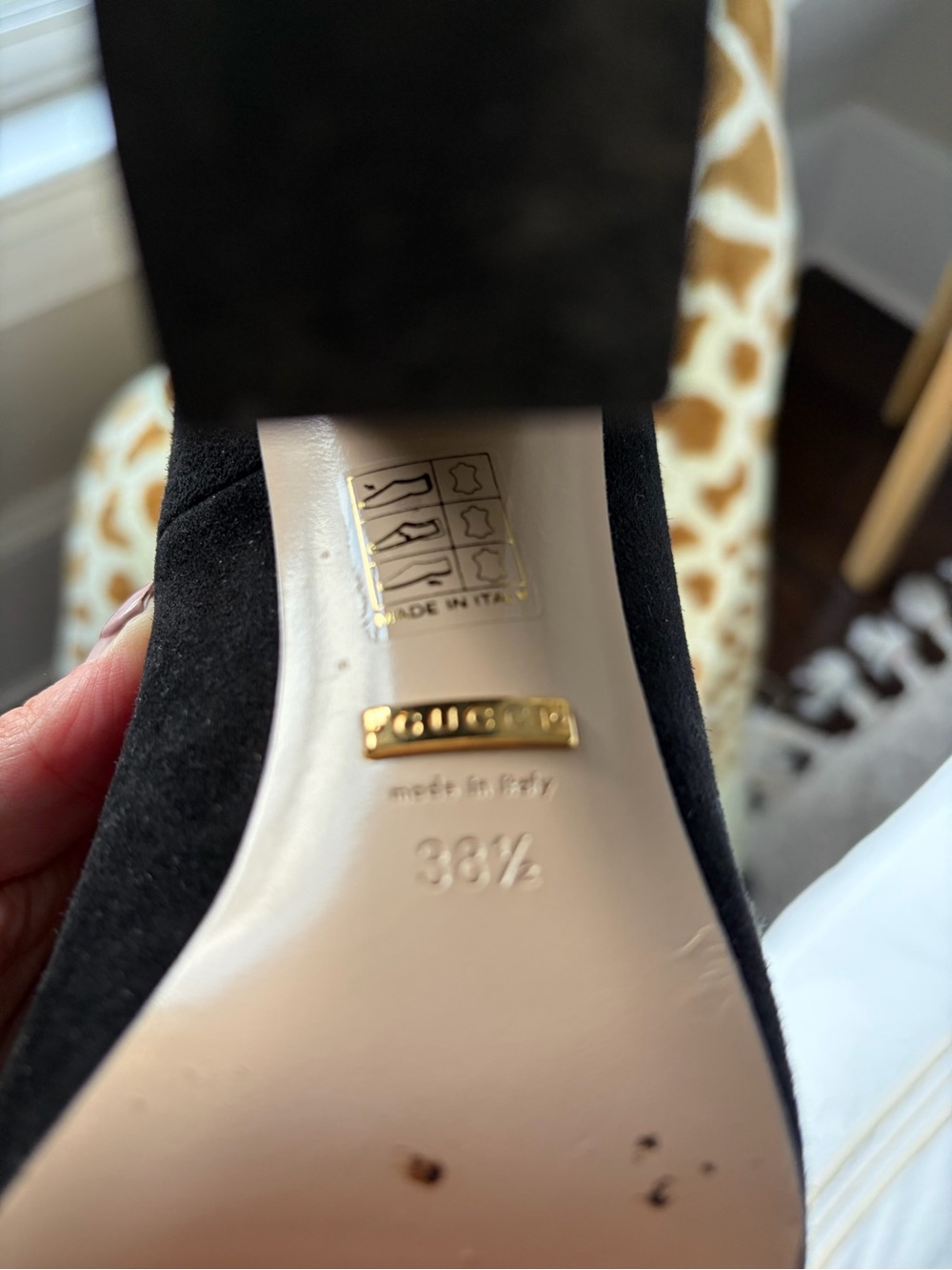 Gucci Authentic Black Suede Block Heel Loafers with Gold GG Accent - Picture 5 of 7